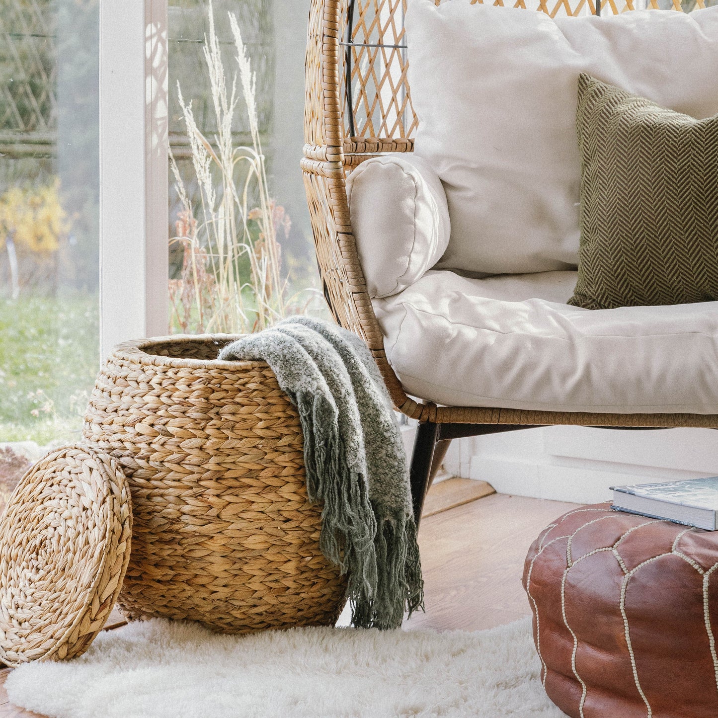 Large Woven Storage Basket with Lid, Stylish Ottoman